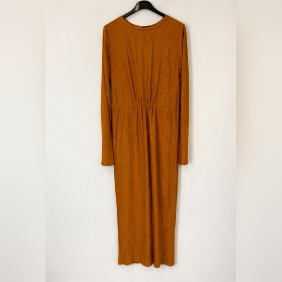 Mustard Zara Pleated Midi Dress - Women - Picture 2 of 3